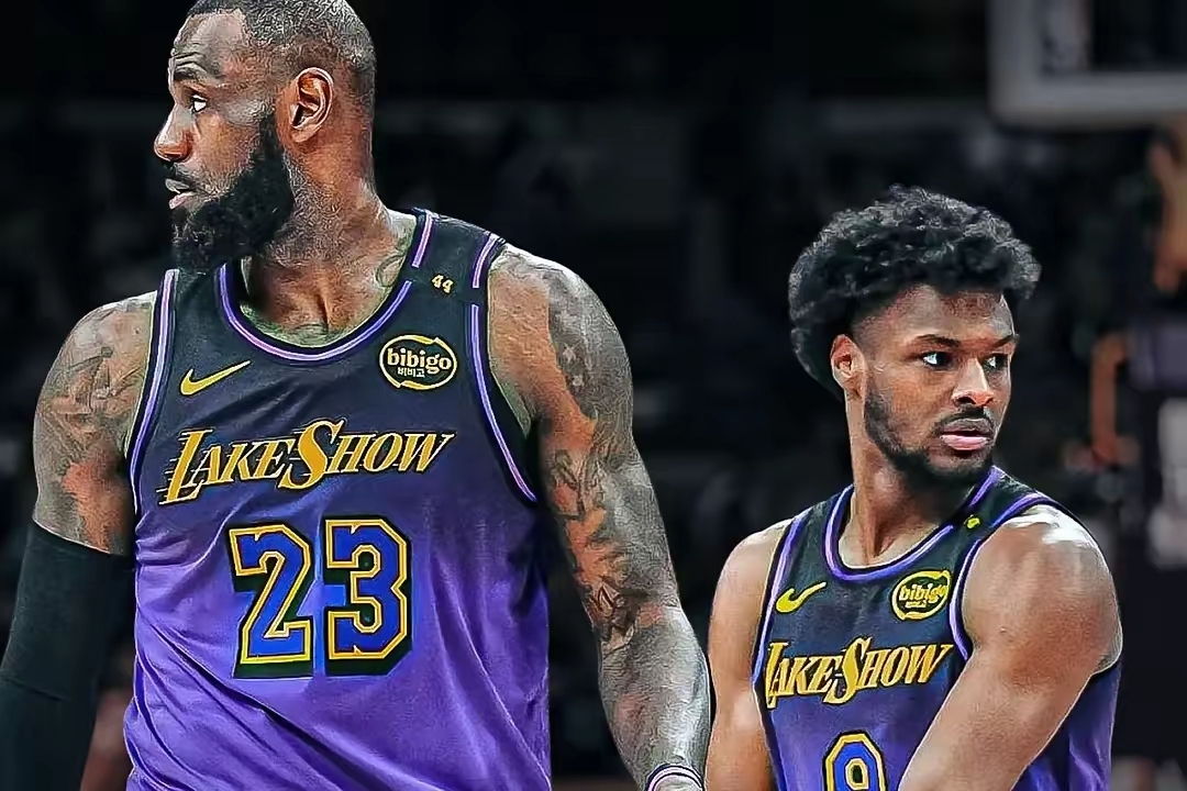 包含赛地聚焦——NBA总决赛转会期热度飙升；洛杉矶湖人内部沟通；底气十足；球探报告显示潜力的词条