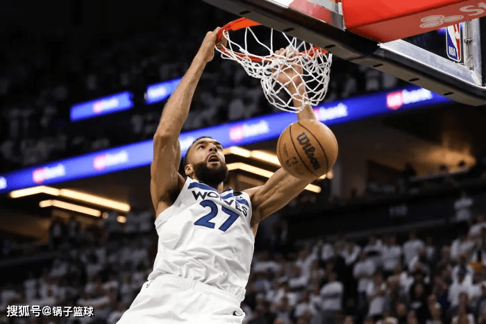 国际比赛日克里夫兰骑士调整名单以备NBA季后赛，篮板制胜环节打磨，底气十足，更衣室氛围转暖的简单介绍