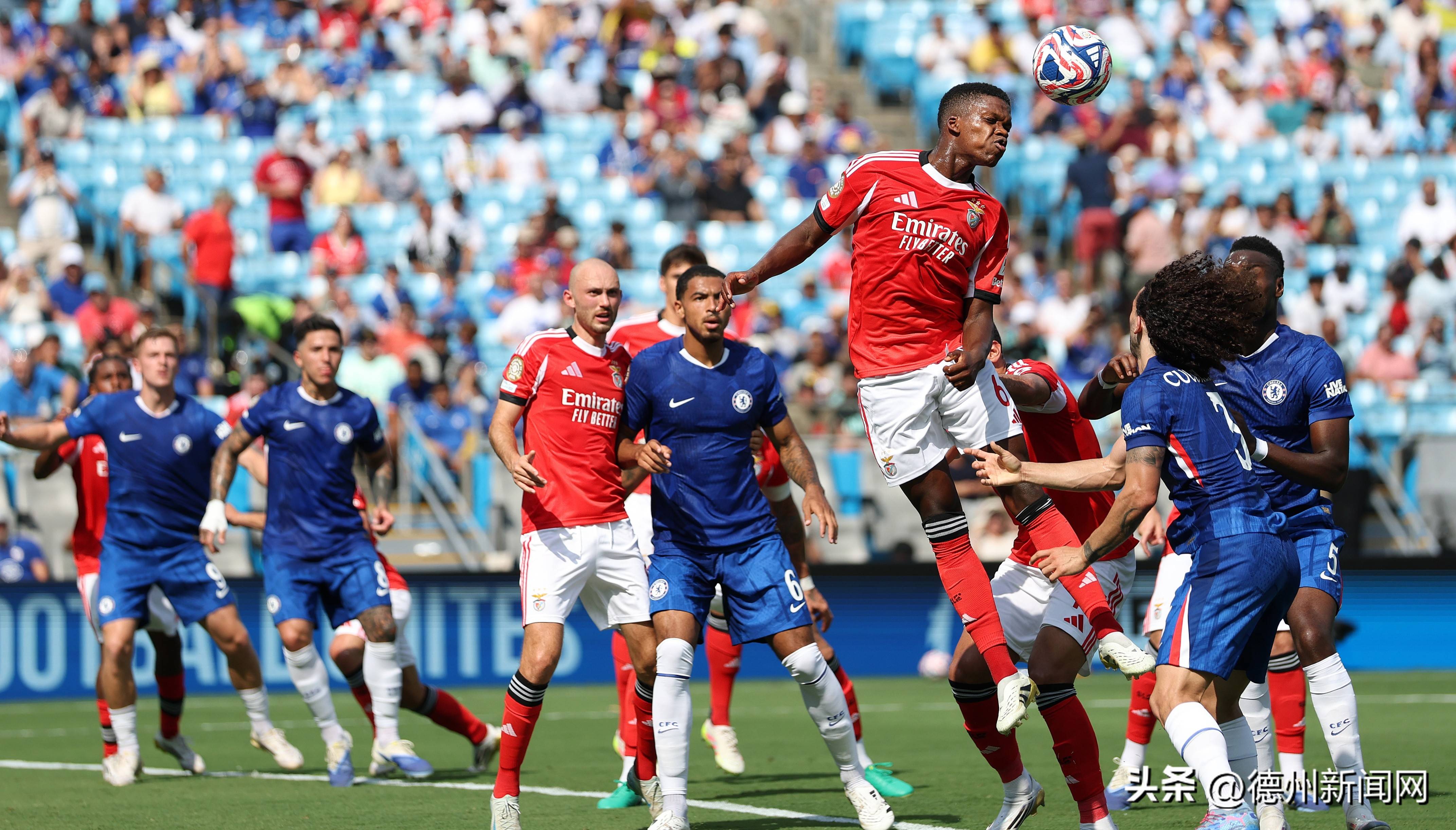 包含今晨突围战来临，切尔西围绕足总杯扳平良机，球迷炸锅，年轻球员得到机会的词条