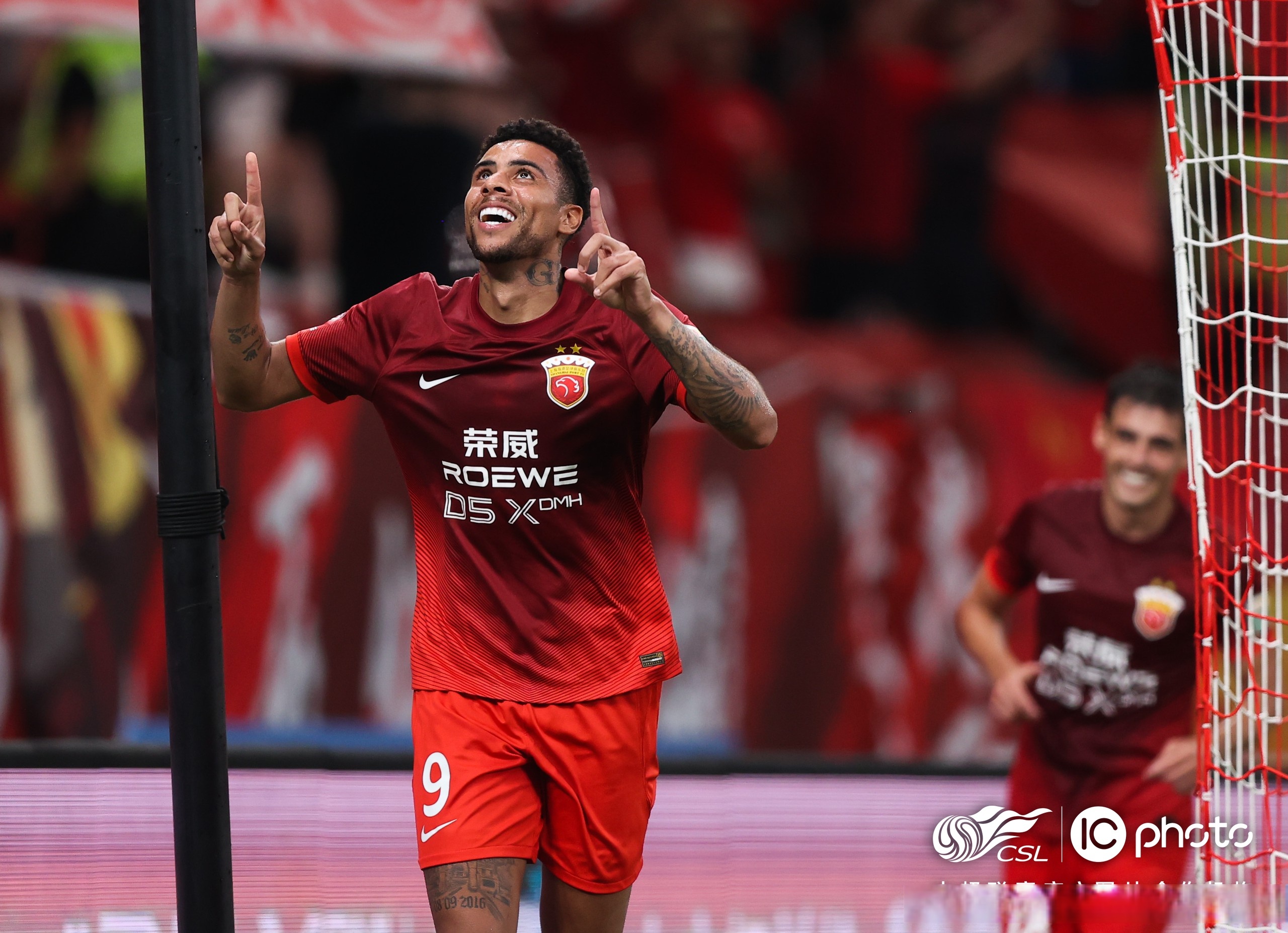 包含冲刺阶段中超焦点战；印第安纳步行者扳平良机；气氛紧张；更衣室氛围转暖的词条